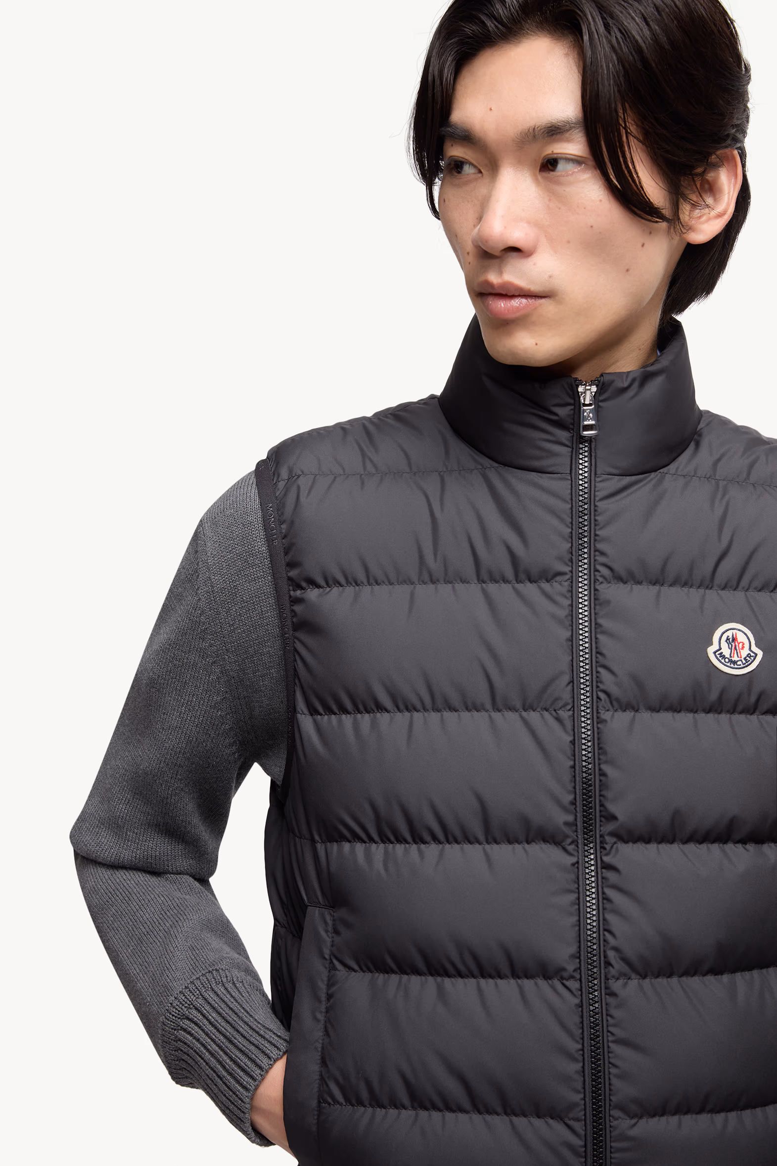 Contrin Down Vest Men Black Moncler 6